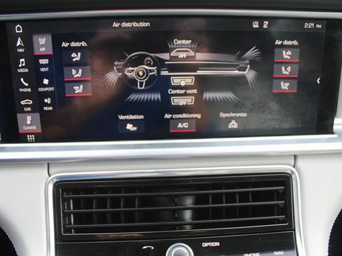 Used 2018 Porsche Panamera 4S image 51