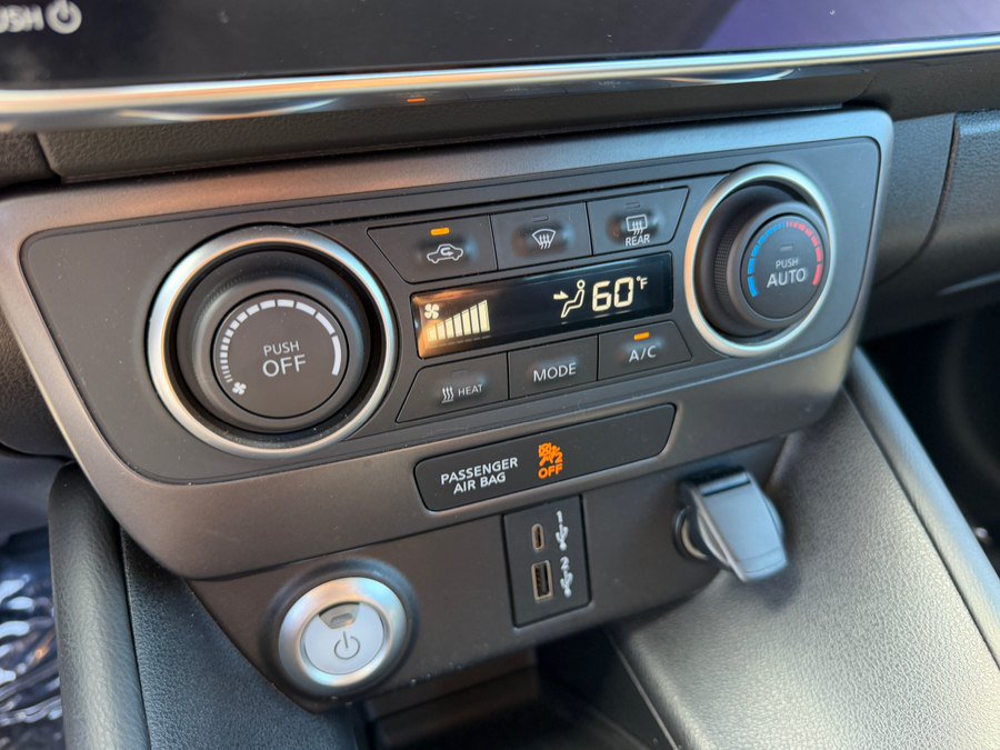 Used 2025 Nissan Leaf S FWD image 23