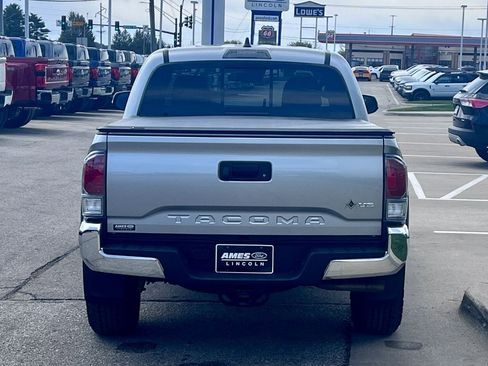 Used 2023 Toyota Tacoma TRD Off-Road AWD/4WD image 5