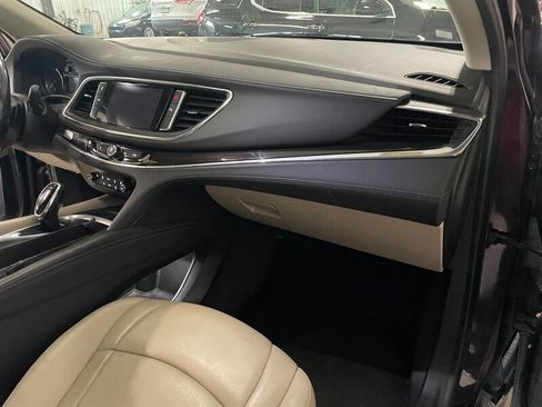 Used 2018 Buick Enclave Essence AWD/4WD image 20