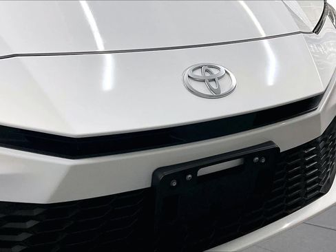 Used 2026 Toyota Camry SE FWD image 28