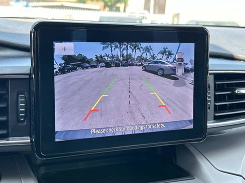 Used 2023 Ford Explorer XLT w/ Equipment Group 202A image 13