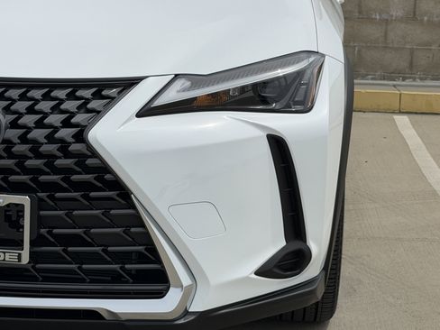 New 2026 Lexus UX 300h FWD image 7