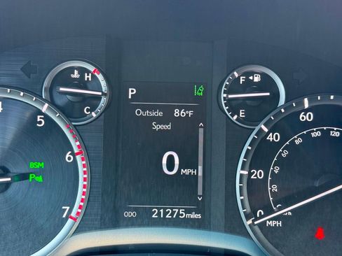 Used 2023 Lexus GX 460 Premium w/ Premium Package AWD/4WD image 15
