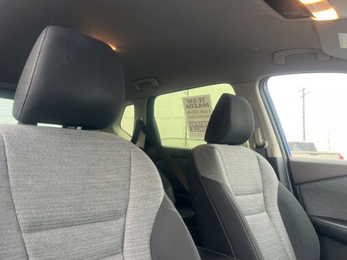 Used 2023 Nissan Rogue SV image 15