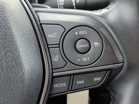 Used 2023 Toyota Camry SE image 23