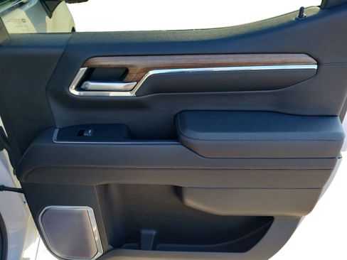 Used 2023 Chevrolet Silverado 1500 High Country image 22