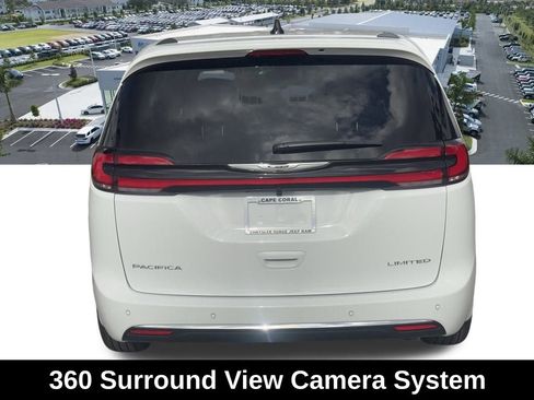 New 2026 Chrysler Pacifica Limited FWD image 5