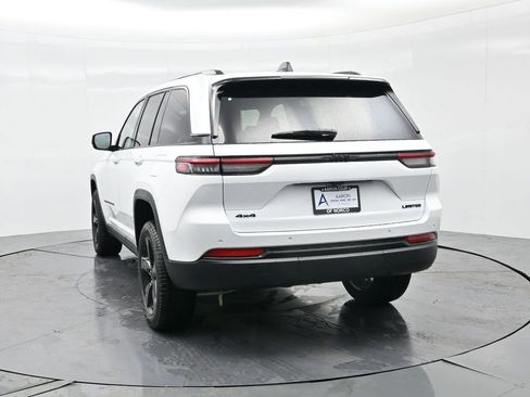 New 2025 Jeep Grand Cherokee Limited w/ Black Appearance Package image 4