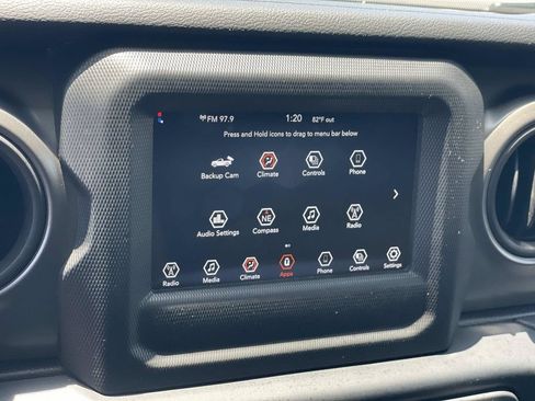 Used 2022 Jeep Gladiator Sport AWD/4WD image 15