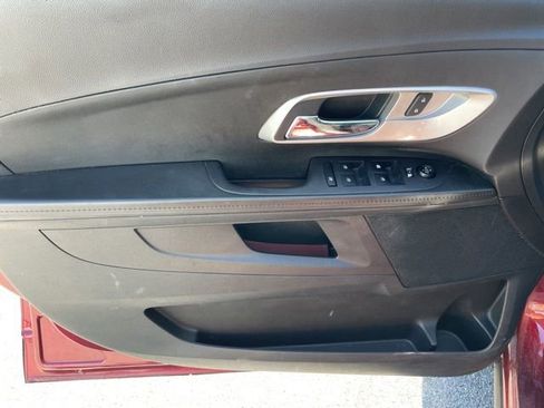 Used 2017 Chevrolet Equinox LT w/ Convenience Package image 14