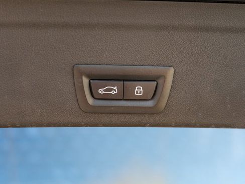 Used 2025 BMW X6 xDrive40i w/ Climate Comfort Package image 8