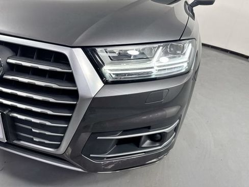 Used 2018 Audi Q7 3.0T Prestige AWD/4WD image 30