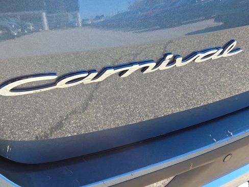 Certified 2022 Kia Carnival SX w/ Paint Protection Package image 12