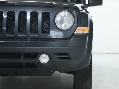 Used 2014 Jeep Patriot High Altitude FWD image 7