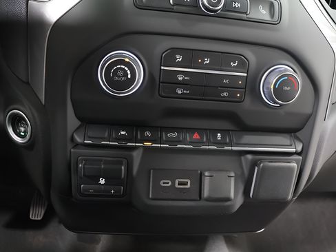 Used 2024 Chevrolet Silverado 1500 Custom AWD/4WD image 9