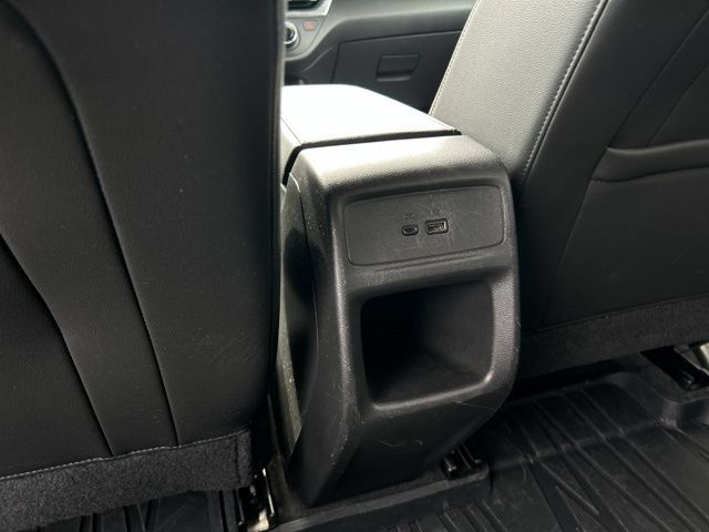 Used 2024 Buick Envista Sport Touring w/ Convenience I Package FWD image 21