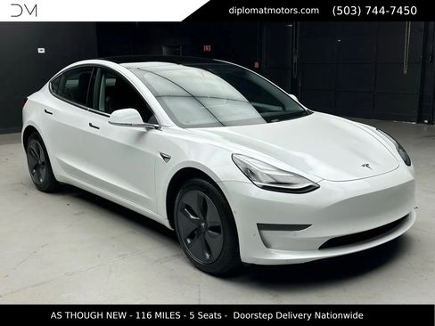 Used 2020 Tesla Model 3 Standard Range Plus RWD image 9