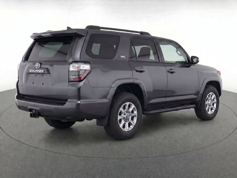 Used 2021 Toyota 4Runner SR5 Premium w/ Moonroof Package AWD/4WD image 6