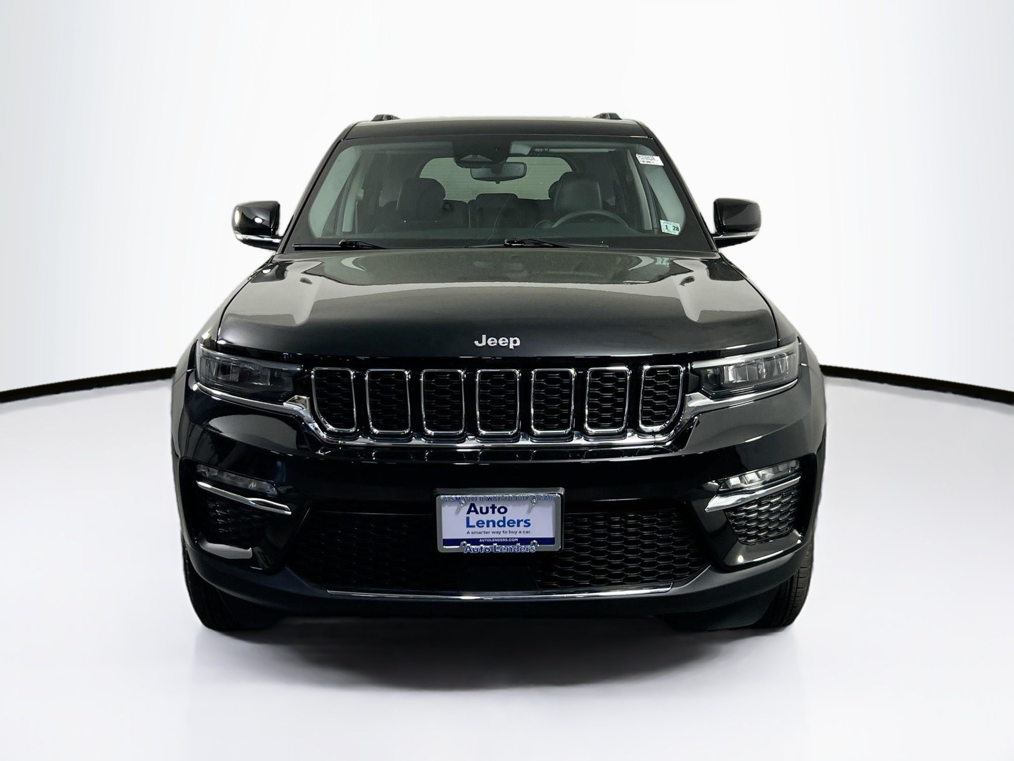 Used 2023 Jeep Grand Cherokee Limited AWD/4WD image 2