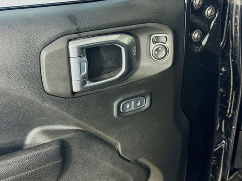 Used 2023 Jeep Wrangler Unlimited w/ Sun & Screen Package AWD/4WD image 18