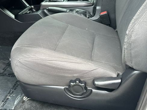 Used 2019 Toyota Tacoma TRD Off-Road AWD/4WD image 17