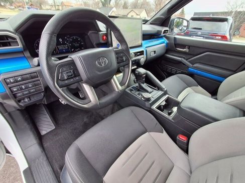 Used 2024 Toyota Tacoma TRD Sport w/ TRD Sport Upgrade Package image 20