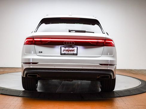 Used 2024 Audi Q8 Premium w/ Black Optic Package image 8