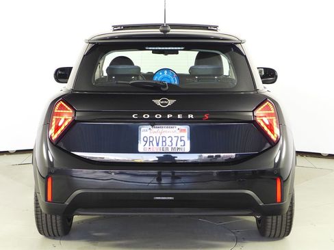 Certified 2025 MINI Cooper S image 7