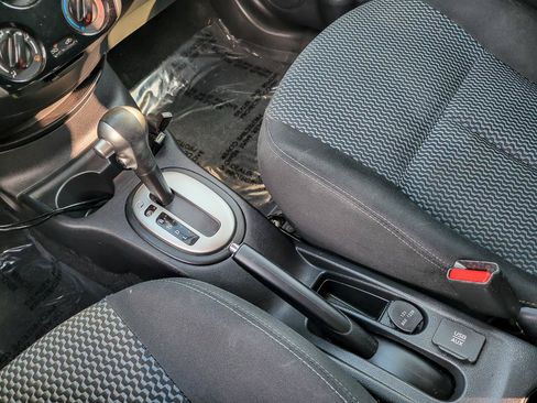 Used 2015 Nissan Versa Note SV FWD image 21