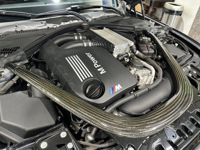 Used 2018 BMW M4 Coupe w/ Competition Package RWD image 11