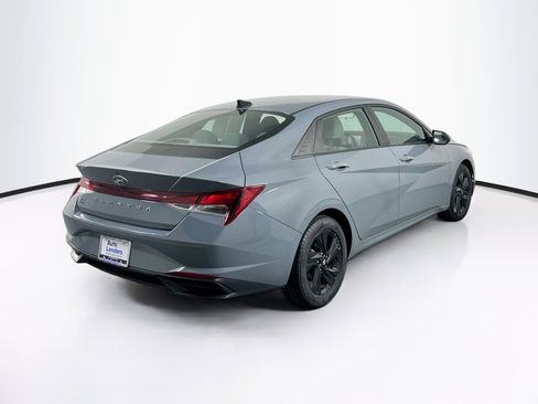 Used 2023 Hyundai Elantra SEL image 5