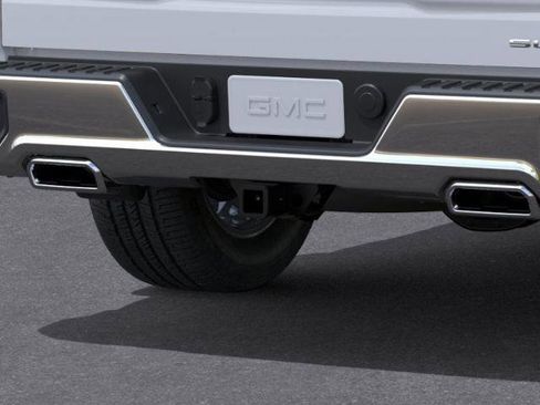 New 2026 GMC Sierra 1500 SLT image 14