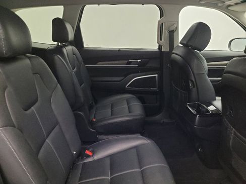 Used 2022 Kia Telluride EX w/ EX Premium Package image 19