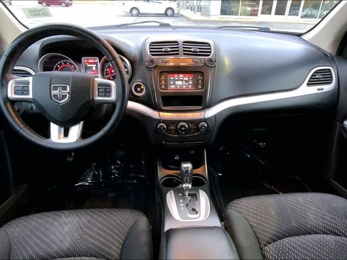 Used 2018 Dodge Journey SE w/ Popular Equipment Group image 14