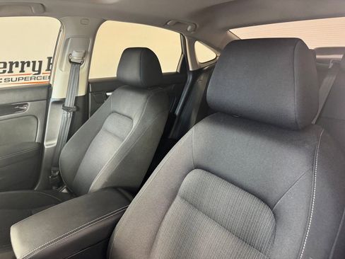 Used 2022 Honda Civic EX image 10