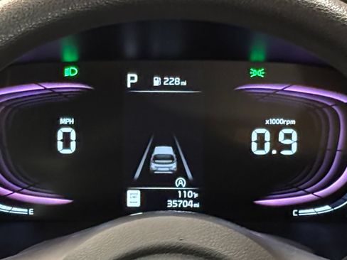 Used 2025 Kia Soul LX w/ LX Technology Package FWD image 33
