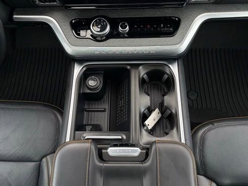 Certified 2025 Ford Expedition Tremor AWD/4WD image 37