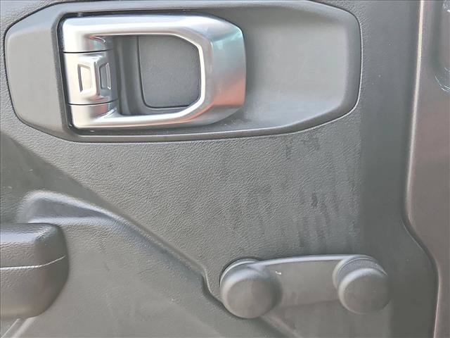Used 2018 Jeep Wrangler Sport AWD/4WD image 11