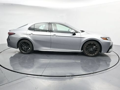 Used 2024 Toyota Camry XSE FWD image 9