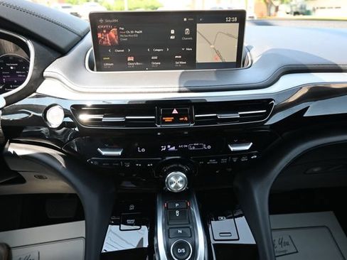 Used 2023 Acura MDX SH-AWD w/ Technology Package image 33