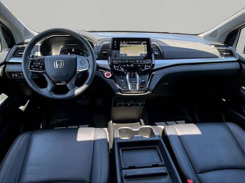 Used 2024 Honda Odyssey Touring image 7
