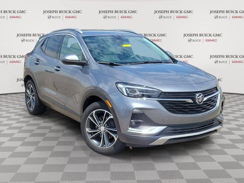 Used 2020 Buick Encore GX Essence FWD image 1
