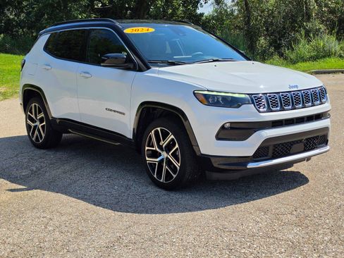 Used 2024 Jeep Compass Limited w/ Elite Group AWD/4WD image 17
