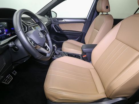 Certified 2023 Volkswagen Tiguan SE R-Line image 47