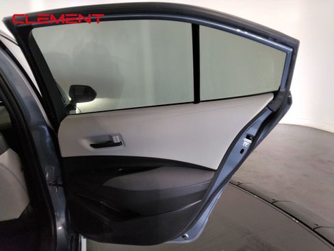 Used 2022 Toyota Corolla LE image 33