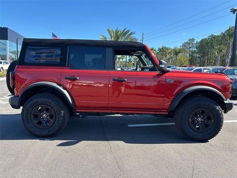 Used 2023 Ford Bronco Wildtrak image 12