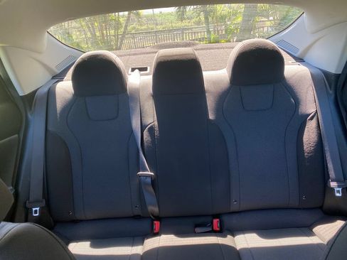 Used 2023 Hyundai Elantra SE w/ Preferred Accessory Package FWD image 18