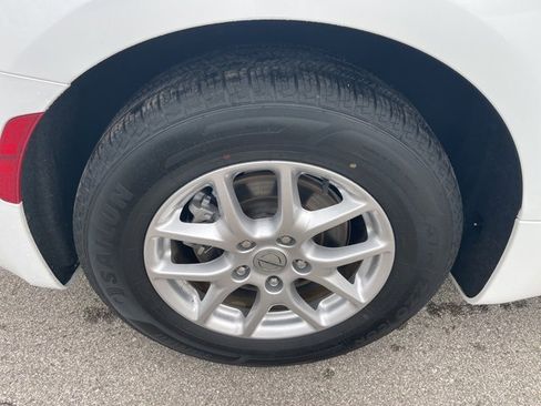 Used 2024 Chrysler Pacifica Touring-L image 29