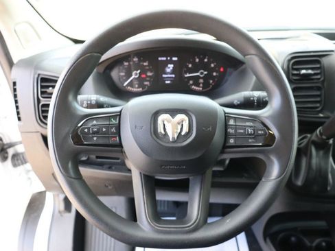 Used 2024 RAM ProMaster 2500 w/ Convenience Group image 12